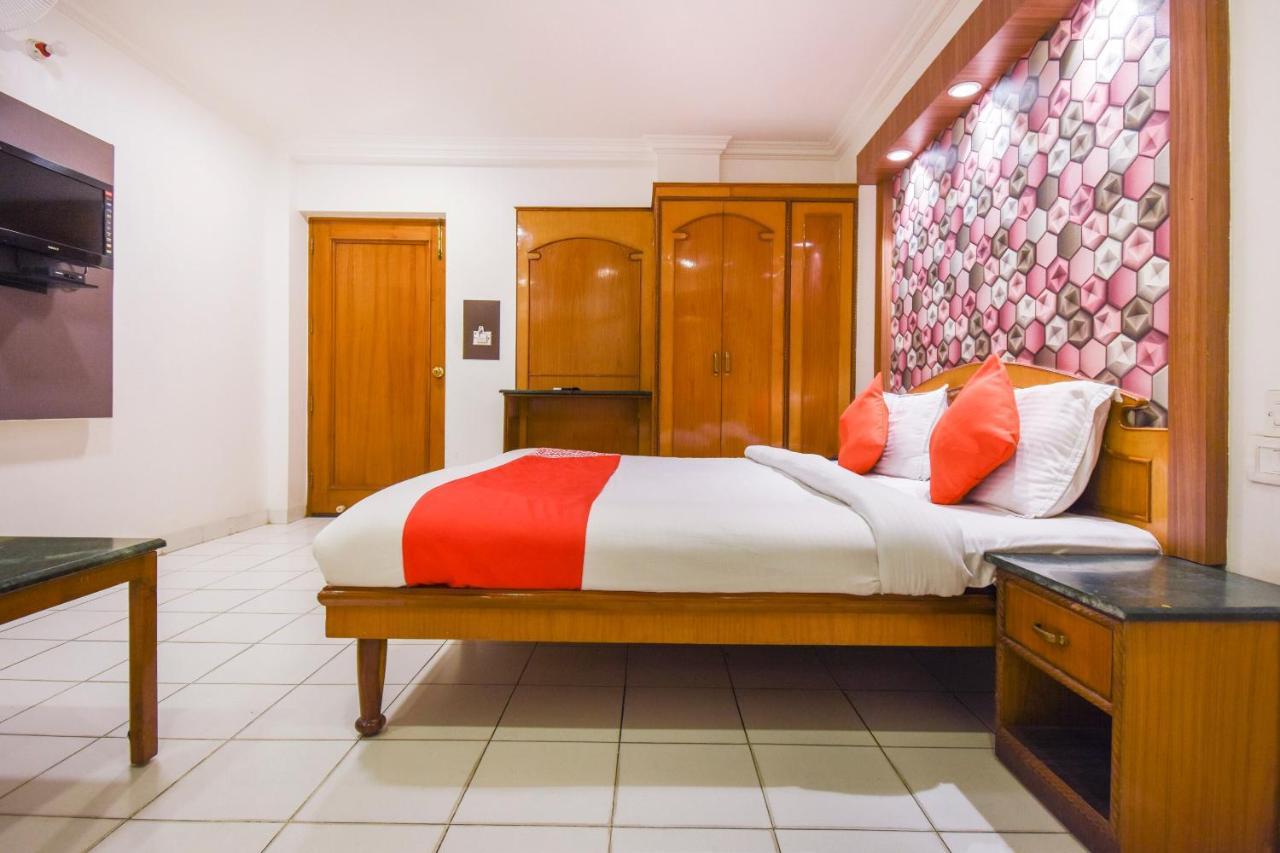 Oyo V International Hotel Amritsar Ngoại thất bức ảnh