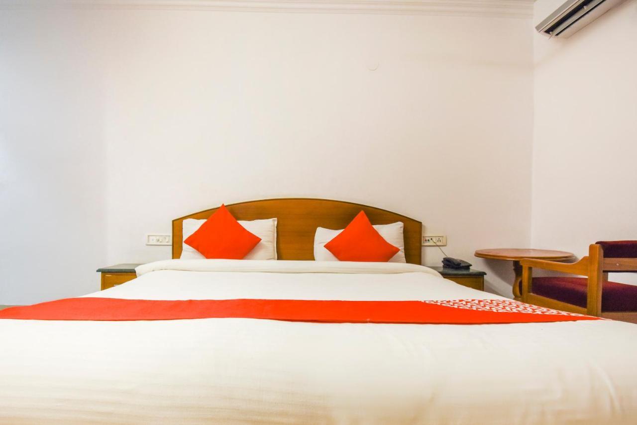 Oyo V International Hotel Amritsar Ngoại thất bức ảnh