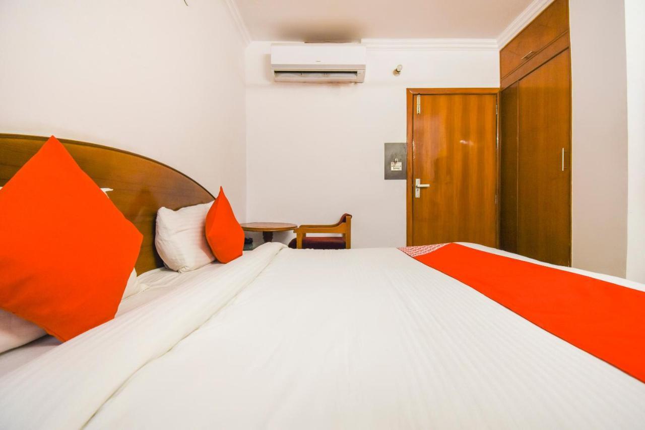 Oyo V International Hotel Amritsar Ngoại thất bức ảnh