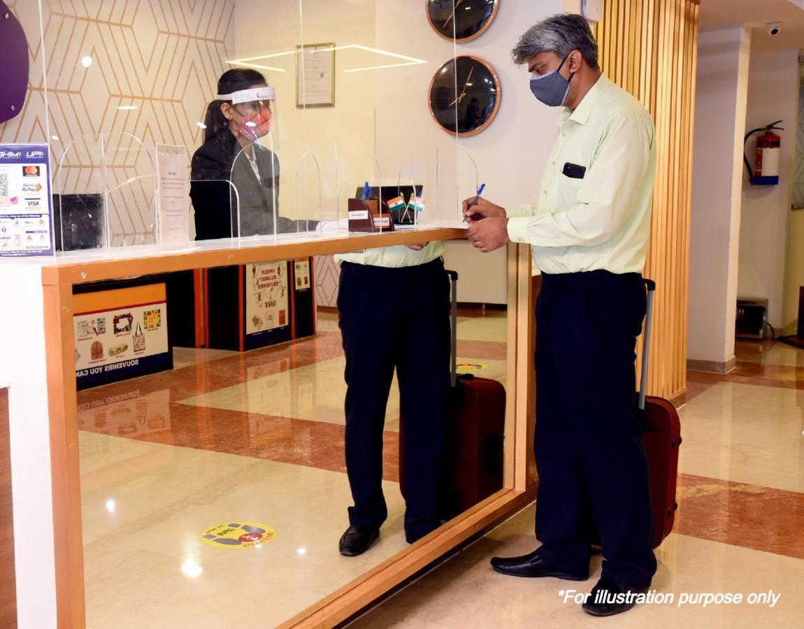 Oyo V International Hotel Amritsar Ngoại thất bức ảnh